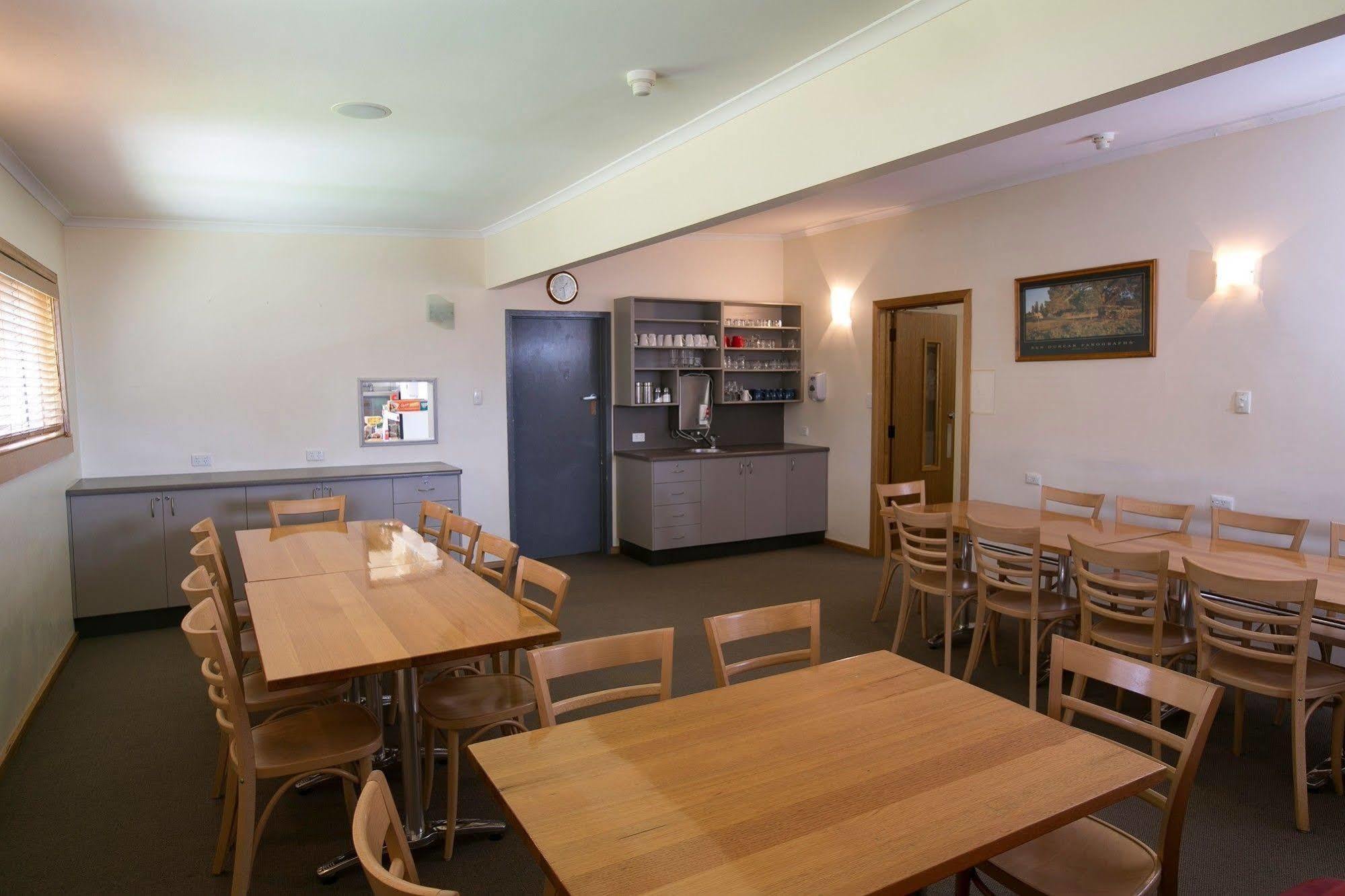 Cooroona Alpine Lodge Falls Creek Exteriör bild